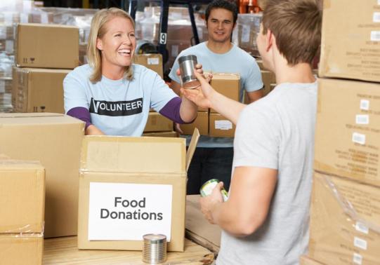 donating-to-food-charity